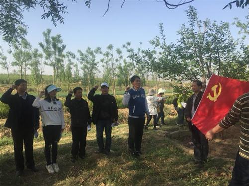 我公司开展“党建工作新形势,宣讲教育进工地”主题党日活动