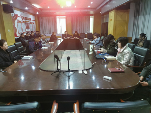 公司组织中层干部开展集中学习《宪法》主题学习